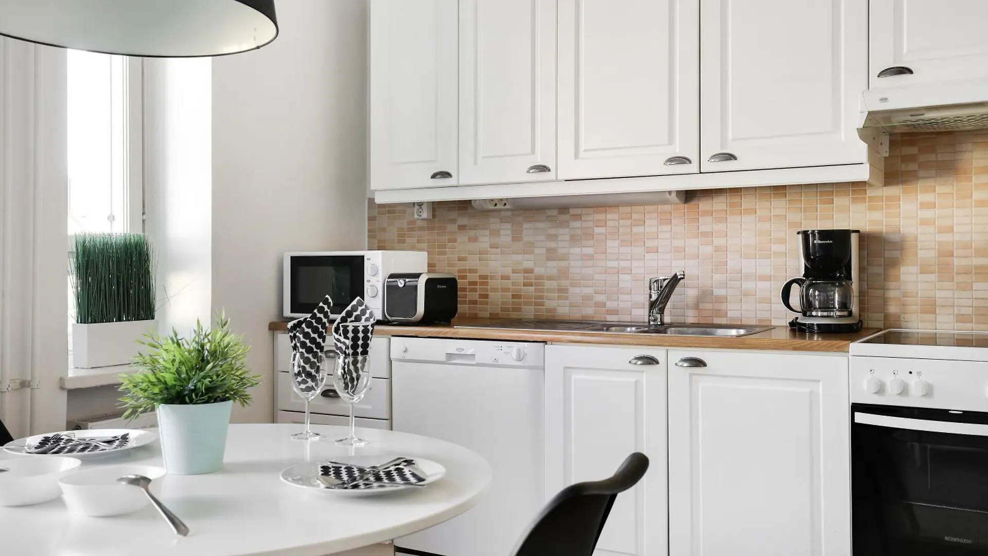 Kotimaailma Apartments Kamppi - Spacious 1Br Helsinki Finlandia
