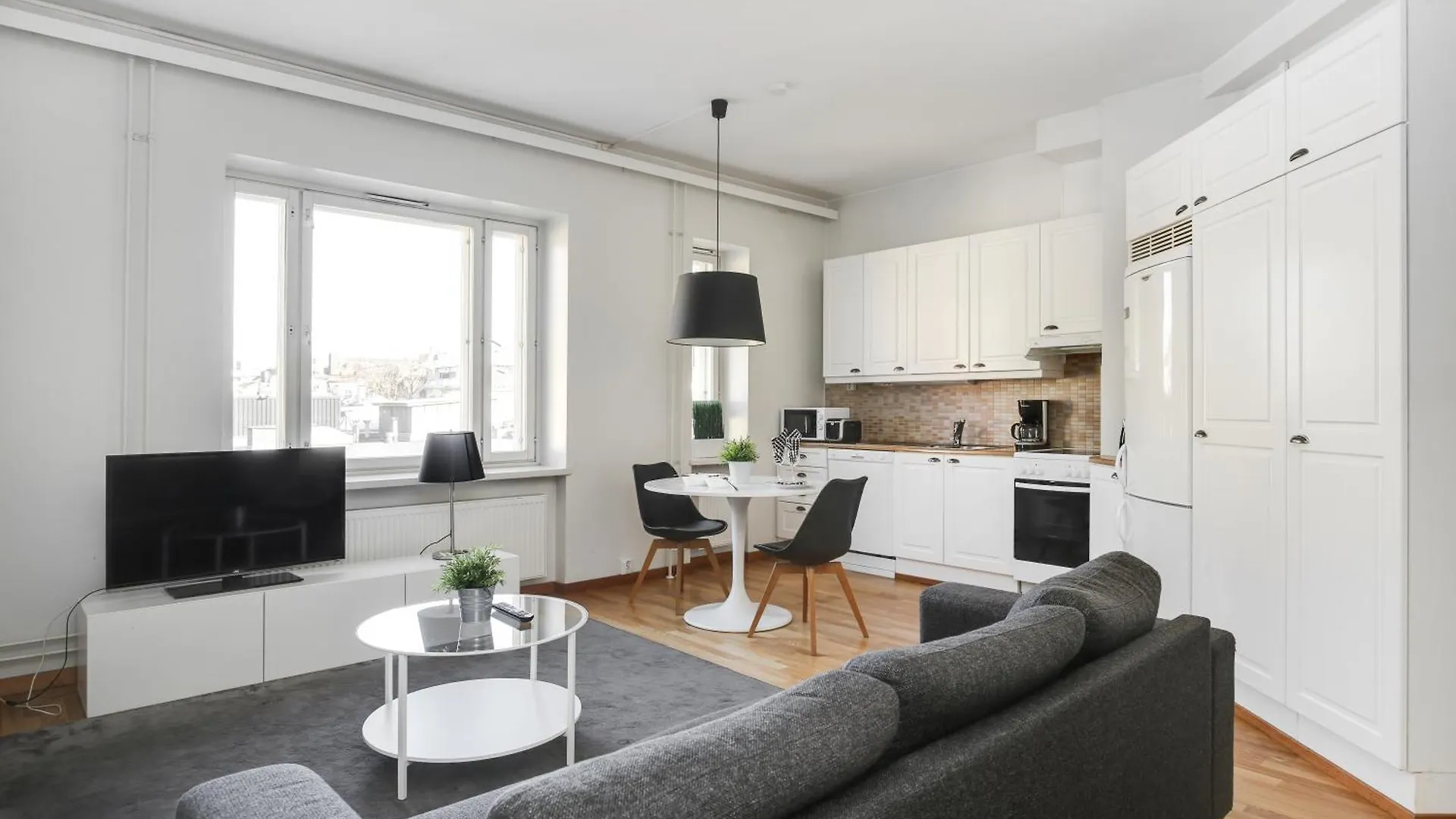 Kotimaailma Apartments Kamppi - Spacious 1Br Helsinki Finland